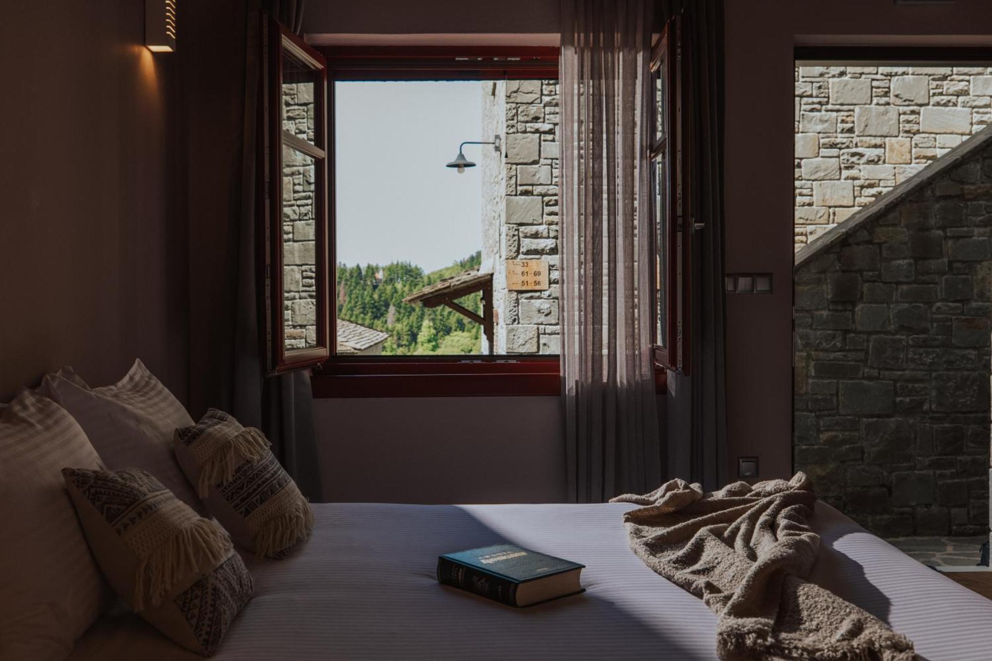 Rouista Tzoumerka Resort Vourgareli Pokój zdjęcie
