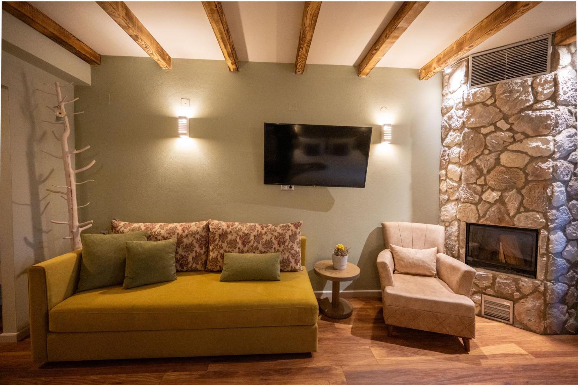 Rouista Tzoumerka Resort Vourgareli Zewnętrze zdjęcie